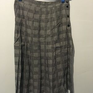 Pleated skirt